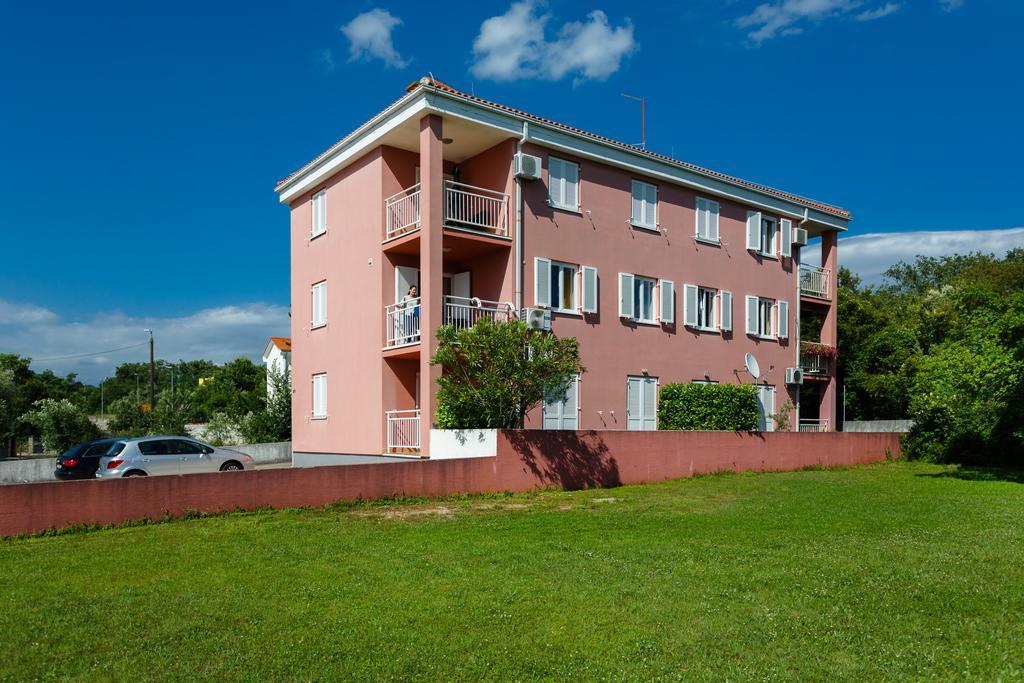 Apartman Snjezana Malinska Εξωτερικό φωτογραφία