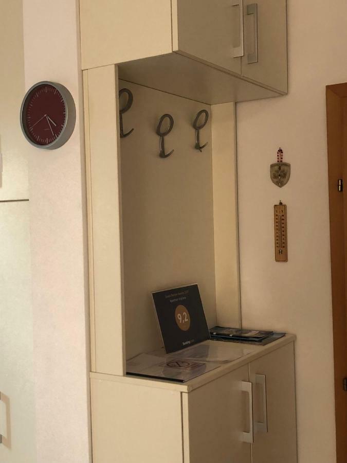 Apartman Snjezana Malinska Εξωτερικό φωτογραφία