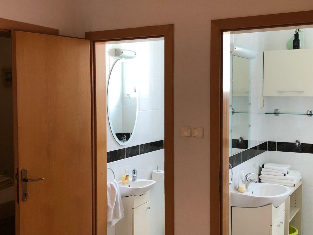 Apartman Snjezana Malinska Εξωτερικό φωτογραφία