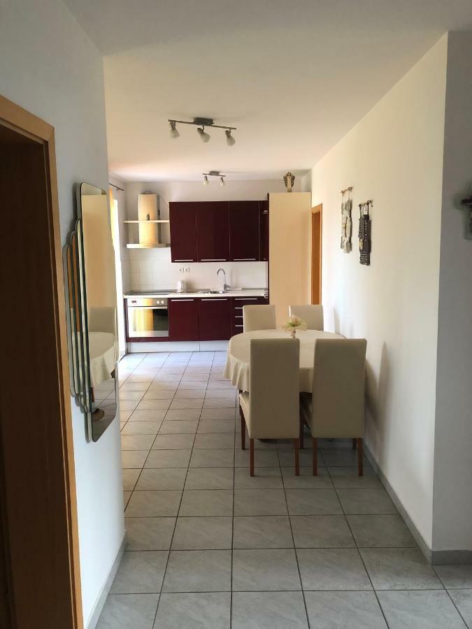 Apartman Snjezana Malinska Εξωτερικό φωτογραφία